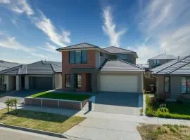 Modern new Homly Villa at Clyde
