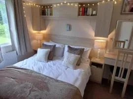3-Bed Caravan Sleeps 7 with Indoor Pool