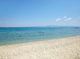 Beachfront Cottage near Pefkohori