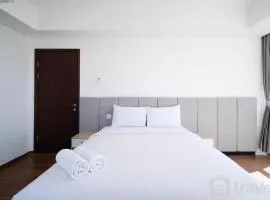 Exclusive and Spacey 3BR at Grand Sungkono Lagoon Apartment By Travelio