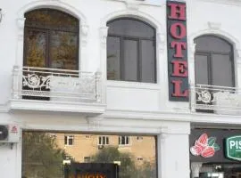 Navoiy Hotel