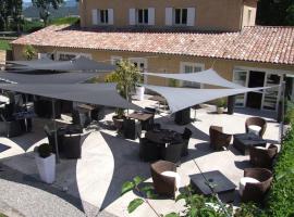 Logis Hôtel La Magnanerie - Côté Bistro, ξενοδοχείο σε Aubignosc