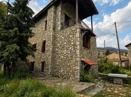 Arachova Cozy Maisonette