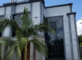 HR Hotel Safari & Tours