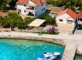 Apartments Ivo Beachfront