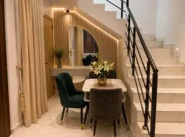 Phillip Ark World Apartment