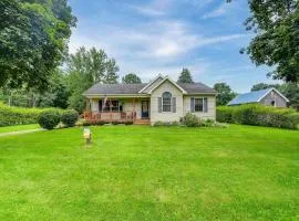 Work, Play & Explore! Extended Stay in Shortsville