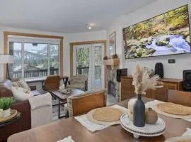 Ski In and Out King Executive Resort Suite Pool and Garage