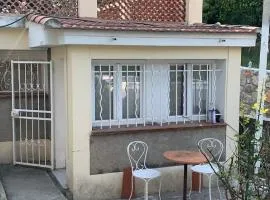 Pretty and comfortable outbuilding with swimming pool and garden