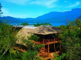 Hostal azul del lago