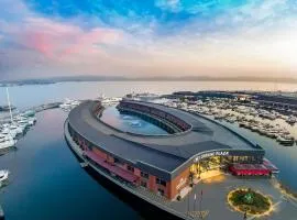 Crowne Plaza Istanbul Tuzla Viaport Marina by IHG