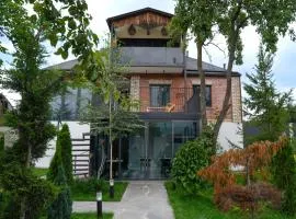 Namus House
