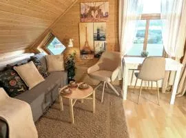 Fully equipped flat, 2 bedrooms, FREE car parking.