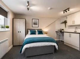 Studio Room with Parking, Long Stay, Near London, Contractors, Relocators, Monthly discounts