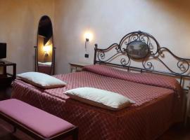 Hotel La Cantina: Medolla'da bir ucuz otel