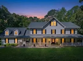 Spacious 6Bed Woodland Retreat with Movie Room & Deck