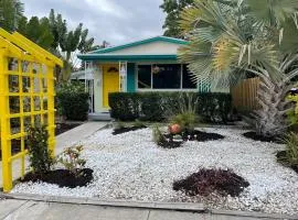 The Hippie Hideout, close to Beach