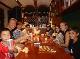 Edinburgh Hostel - Coffee bar - Western breakfast -Travel expert -Good location-English reception-Ticket service-Tourism planing-Laundry-Camara-Drone gopro