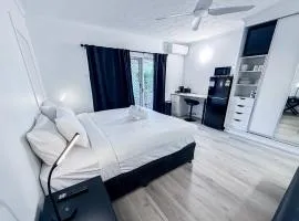 WhitsunStays - U111 The Hideaway