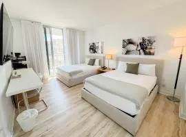 Beachwalk Studio Intercoastal Balcony