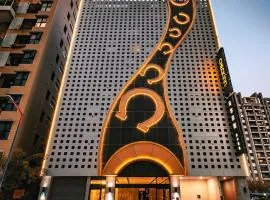 CHECK inn Taichung Qinghai