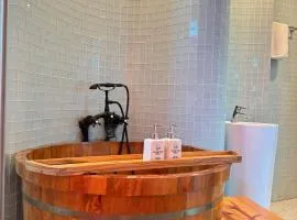 Hoàng Long Hotel