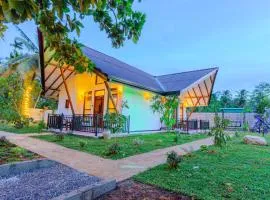 Akash Treehouse