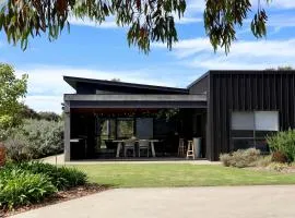 Harold's on the Hill - Tranquil family retreat