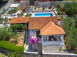 Holiday House - Old Olive