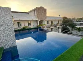 RoyalMadero Inn Playa