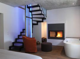 MyVerzasca Resort Casa Rossa, hotel with hot tubs in Brione