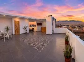 Penthouse Pacheco - 3BR, 5BA with Private Rooftop Terrace with Panoramic City Views