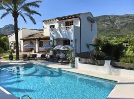 Villa Enri | Oasis mediterráneo · Piscina