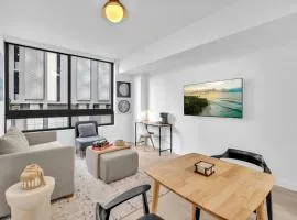 Stylish 1BR Downtown Miami - Pool & Gym Access