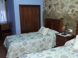 Apartamentos Alejandra, hotel v destinaci Gargantilla