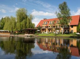 Hotel Strandhaus - Boutique Resort & Spa, hotel u gradu Liben