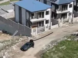 Аван Дом