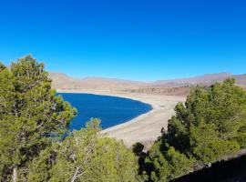 Berbère De La Montagne Hotel Dades, hotelli kohteessa Imdiazene