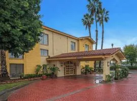 Days Inn by Wyndham San Diego Vista
