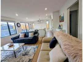 Walk to town centre-3 bedroom 2-Bathroom new home