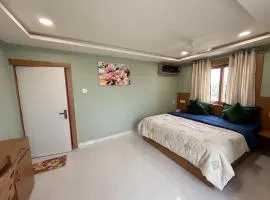 FabHotels Glenora