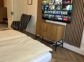 One Room Apartment- Self Check-in 24h