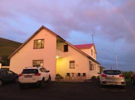 Öndólfsstaðir Farm B&B, farm stay in Laugar