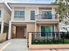 House in Nonthaburi close to Bangkok ภัสสรไพรด์ ปิ่นเกล้า วงแหวน บางกรวย นนทบุรี