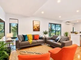 TheTree House Hobart Sleeps 8-2 Bath