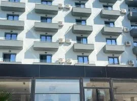 Frederik Apartament Qerret
