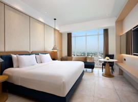 Grand Mercure Solo Baru, hotel em Surakarta