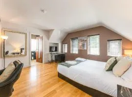 Stay 2a Boutique Rooms