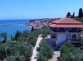 Sofia Apartments, hotel with parking in Koroni