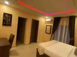 Excellent Eagle Hotel & Suites